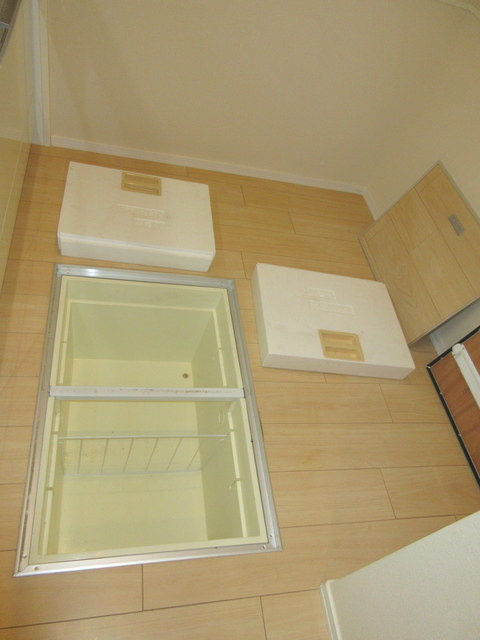 フローラ石神井の収納|★キッチン床下収納★