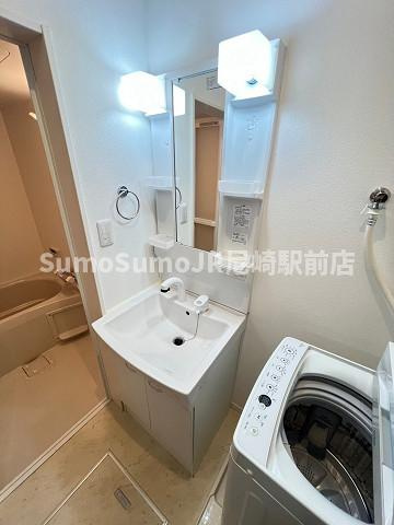 グランエクラ加島ＩＩの独立洗面台|朝の身支度には欠かせない独立洗面化粧台