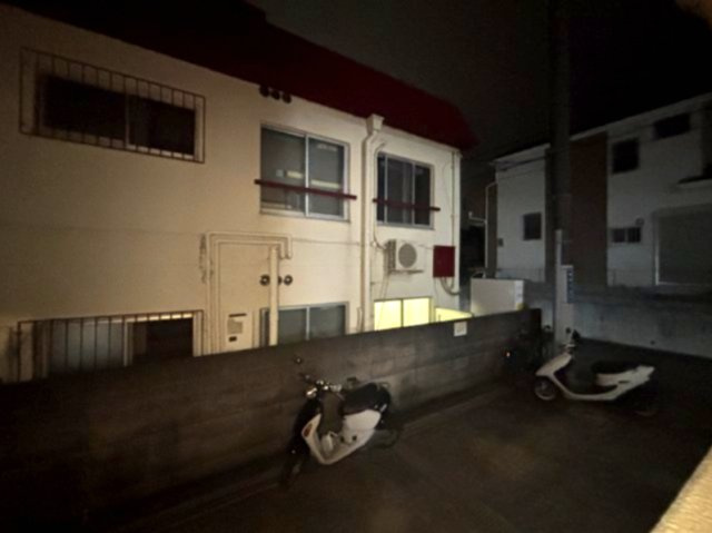 神栄ハイツの駐車場