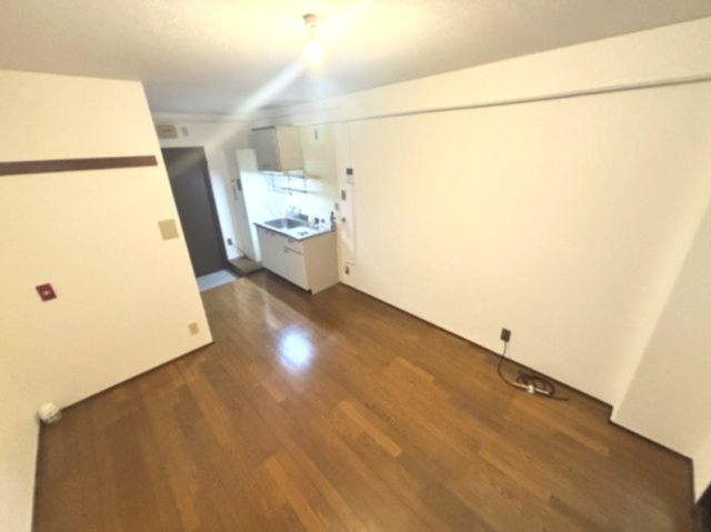 神栄ハイツの居間・リビング