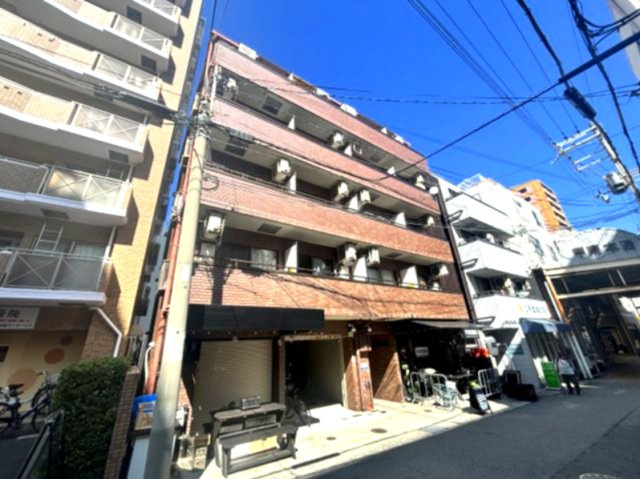 ブラウンコートの外観