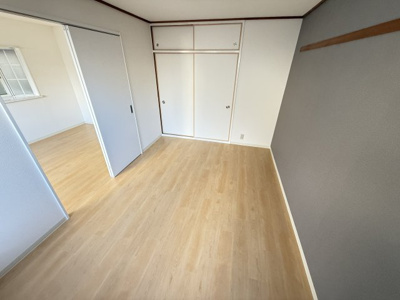 【洋室】 | メゾンド紫香