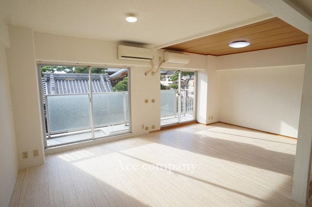 【居間・リビング】の画像