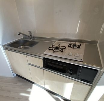 【キッチン】 | DIMORA北千住 | コンパクトなキッチンで掃除もラクラク