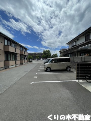 【駐車場】 | シャーメゾンWESTⅡ | カースペースがあります