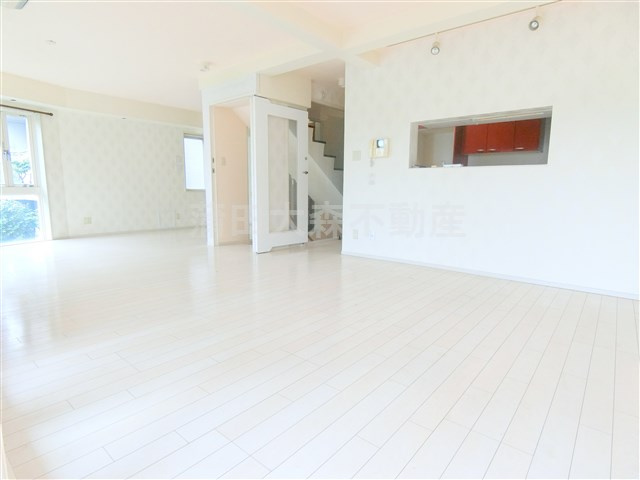 リバーサイド多摩川の居間・リビング|2階LDK23帖