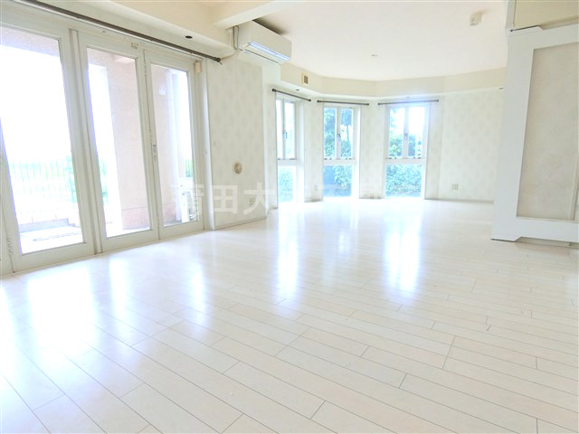 リバーサイド多摩川の居間・リビング|2階LDK23.4帖のリビングダイニングキッチン