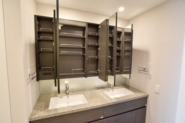 麻布台レジデンスBの洗面所