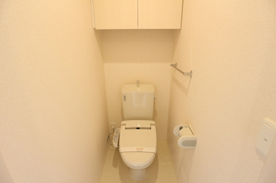 【トイレ】 | ブライトガーデン新磯野(ブライトガーデンアライソノ) | 別号室参考写真