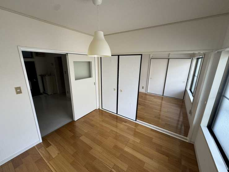 ホワイトハイムタナカの居間・リビング|ゆったりとしたリビングです