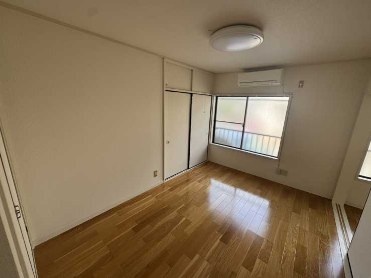 ホワイトハイムタナカの居間・リビング|ゆったり過ごせる居間です