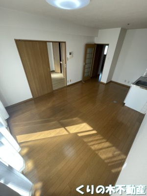 【居間・リビング】 | サンヴィオレ | 同タイプのお部屋です（現況を優先します）