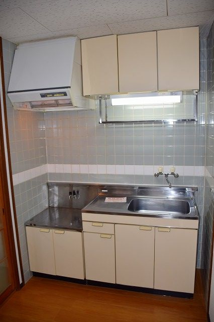 シャルマン若草　　谷市近郊の賃貸はクラスホーム刈谷店のキッチン