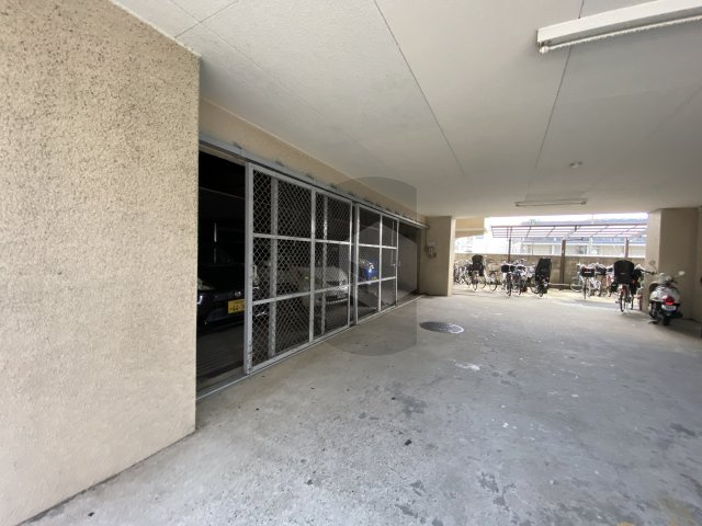 シティコーポ長田の駐車場