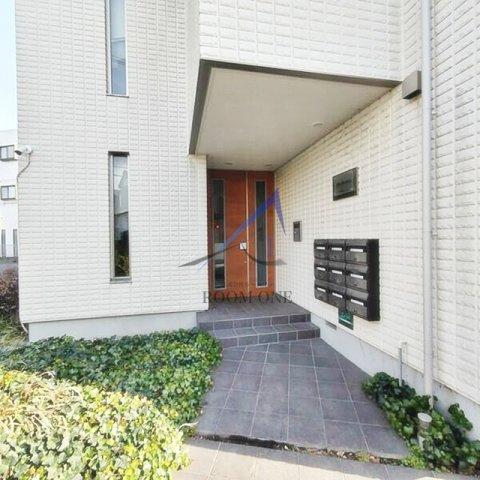 ミル・ネージュのエントランス|エントランスです。