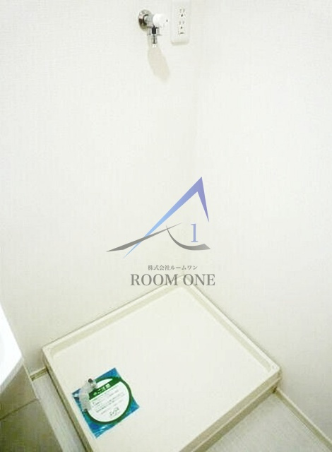 ミル・ネージュの設備|洗濯機置き場です。