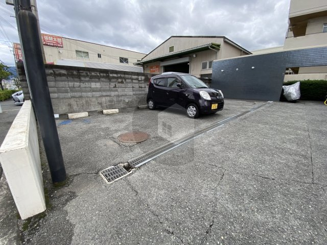 カーサベージュの駐車場