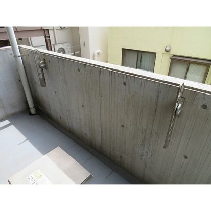 ユニロイヤル九段南のバルコニー