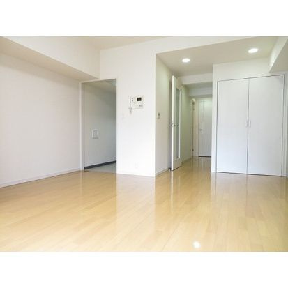 ユニロイヤル九段南の居間・リビング