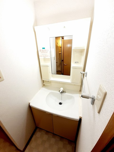 グリーンハイツ横浜Ⅱの独立洗面台|洗面所