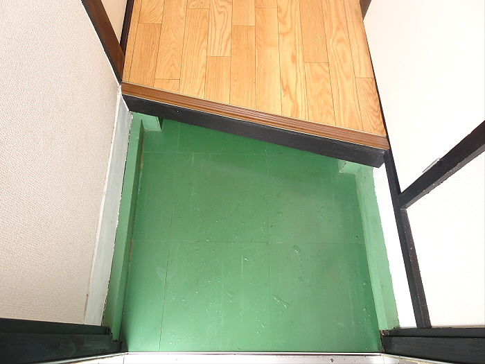 コーポ千代荘の玄関