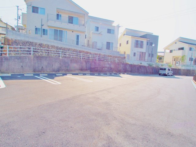 シュティルブリーゼの駐車場