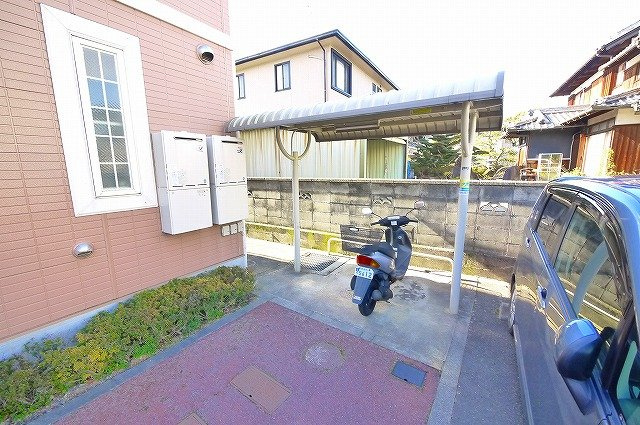 セブン　ピラのその他|屋根付きの駐輪場です