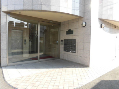 【エントランス】 | パルドミール | 外観とマッチしたエントランスです