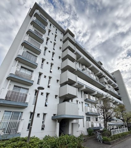 吉川駅前住宅１２号棟