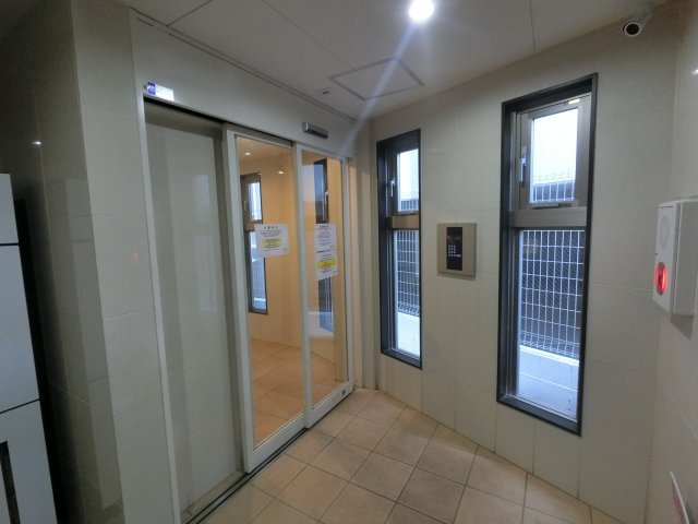 【エントランス】