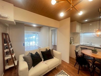 【居間・リビング】 | エバーグリーン住吉 | ３ＬＤＫの暮らしやすいお住まい☆お子様のお部屋や趣味のお部屋もご用意いただけます♪