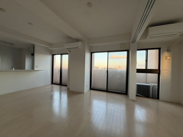 写真は別部屋参考写真となります。