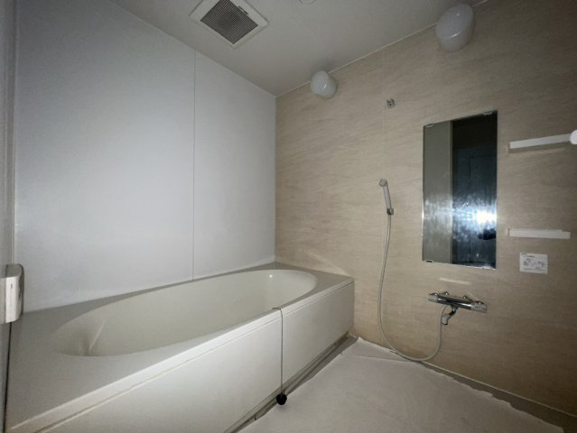 写真は別部屋参考写真となります。