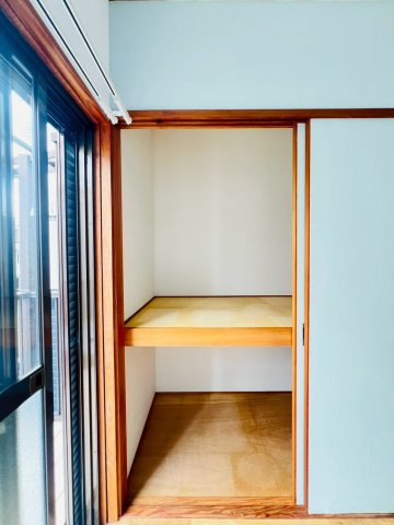 磯馴町4丁目戸建の収納