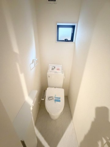 三郷市戸ケ崎1丁目　新築戸建　全1棟のトイレ|同施工会社の参考写真になります。