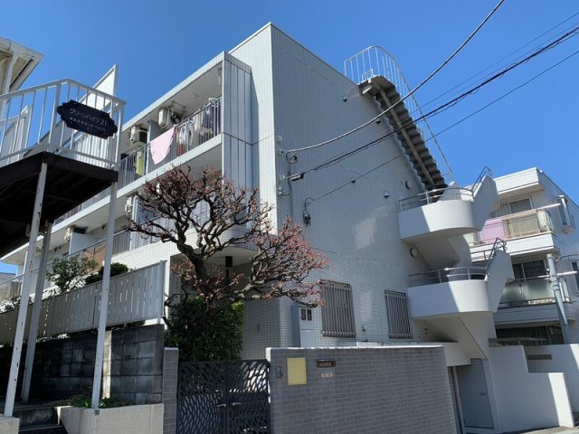 コンフォート百合ヶ丘の外観