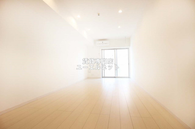 【居間・リビング】 | リブリ吹田岸部 | ゆったりとくつろげる、落ち着きのある居室空間です