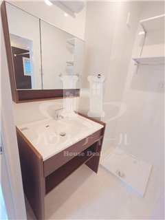 【洗面所】 | light snow grass | 明るい洗面所です