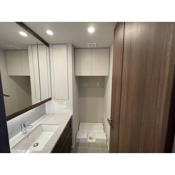 千代田区麹町３丁目の賃貸マンション