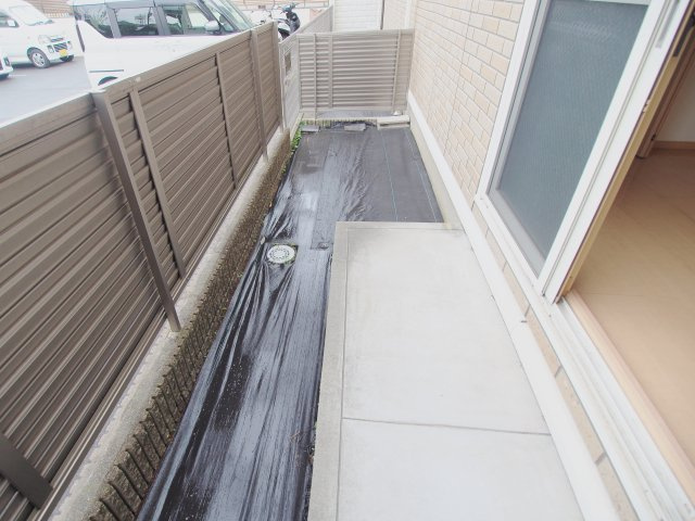 ローズコート堀越のバルコニー