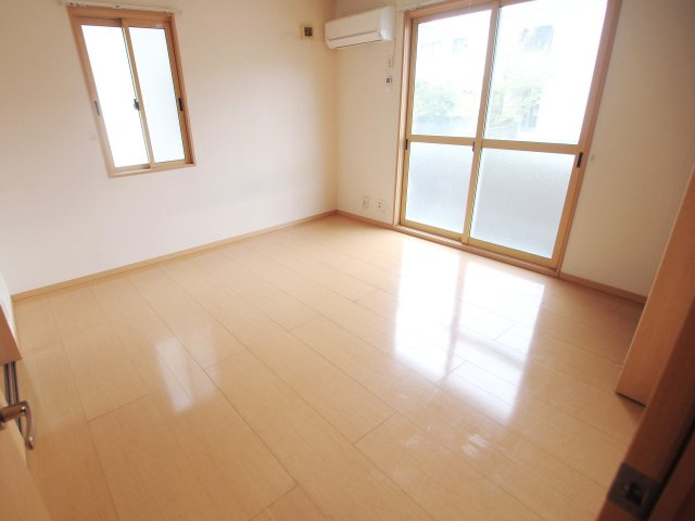 ローズコート堀越の居間・リビング