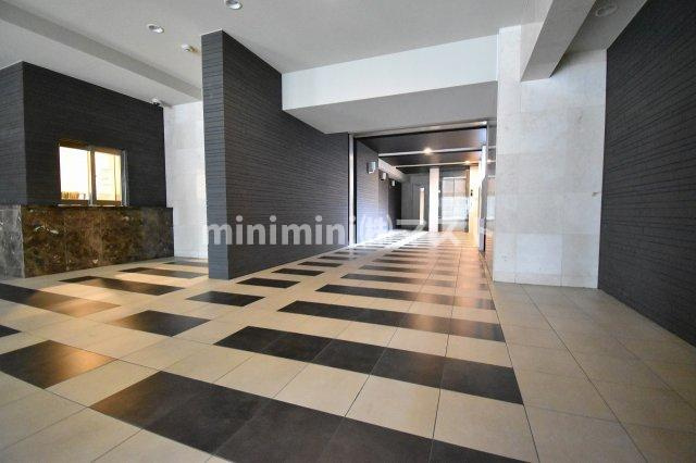 エステムコート谷町四丁目のロビー