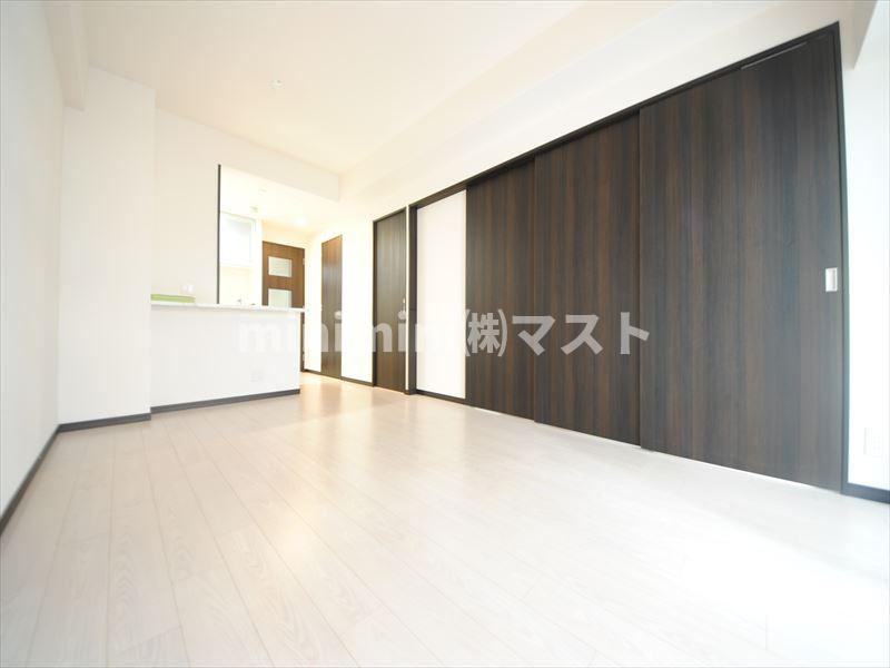 エステムコート谷町四丁目の居間・リビング