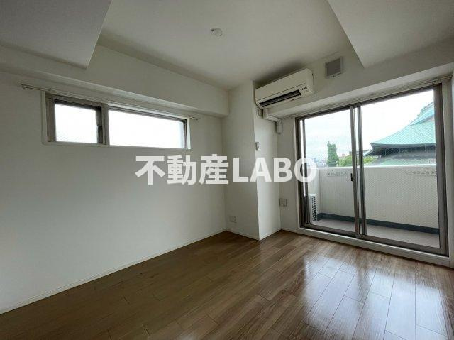 スプランディッド大阪ＷＥＳＴの寝室