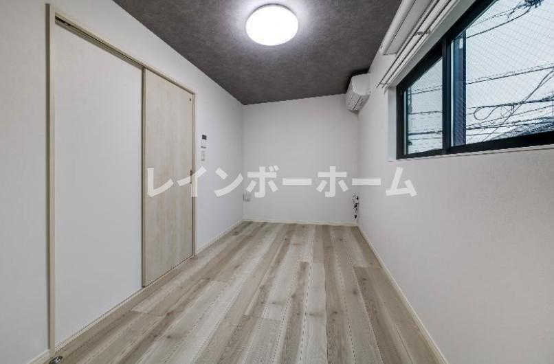 NKクレール幕張の居間・リビング