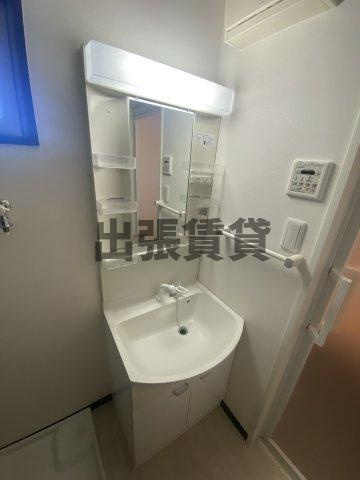 仲介手数料0円！！緑山舘の独立洗面台