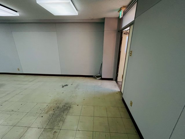 喜多町 十一屋ビル2階の内装