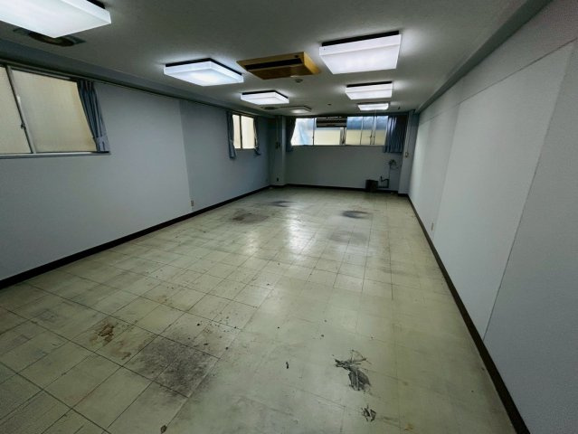 喜多町 十一屋ビル2階の内装