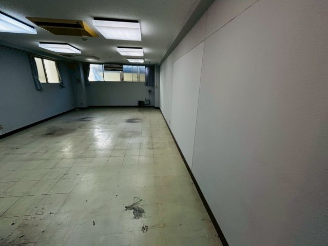 喜多町 十一屋ビル2階の内装