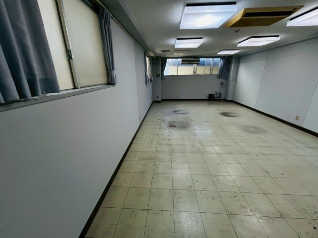 喜多町 十一屋ビル2階の内装